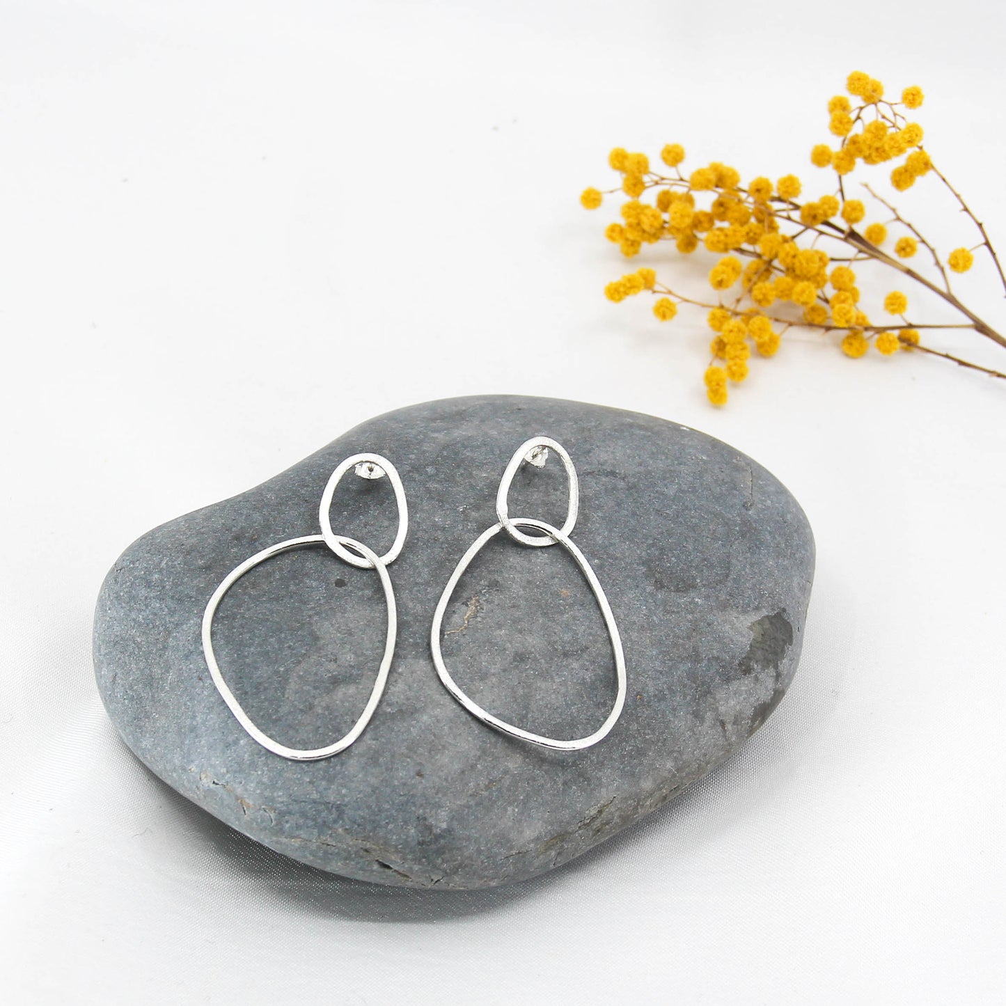 long minimalist dangly earrings in 925 sterling silver with organic shapes, short length