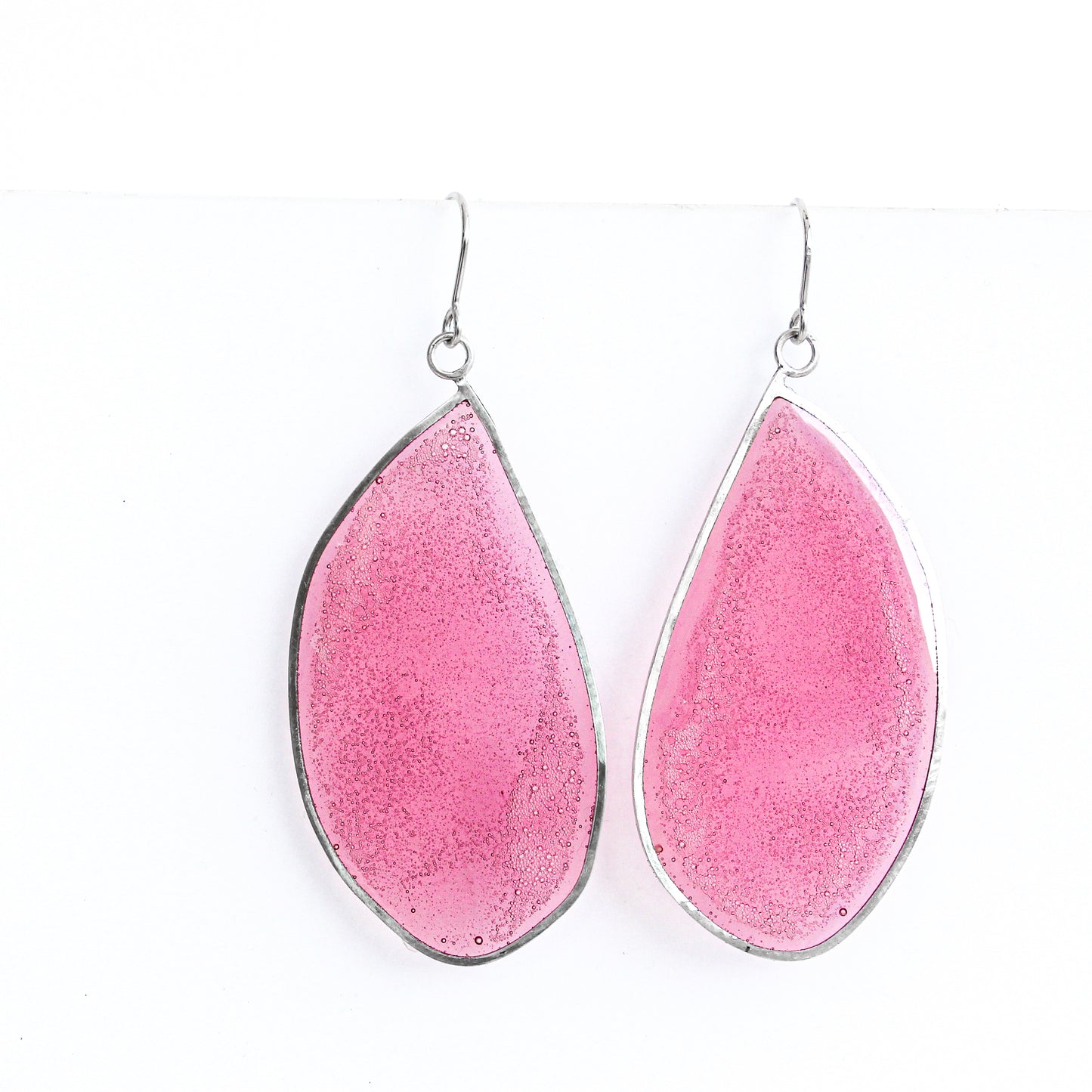 long pink dangling silver earrings in 925 sterling silver and resin