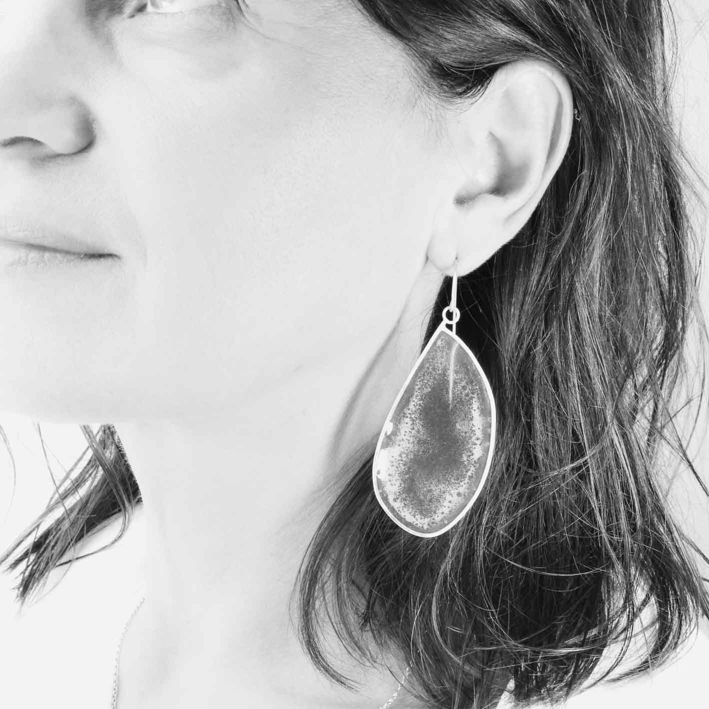 long pink dangling silver earrings in 925 sterling silver and resin