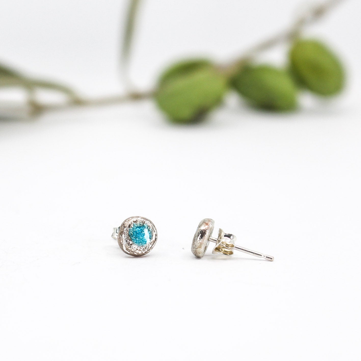 turquoise round small silver stud earrings • resin filled • handmade in France