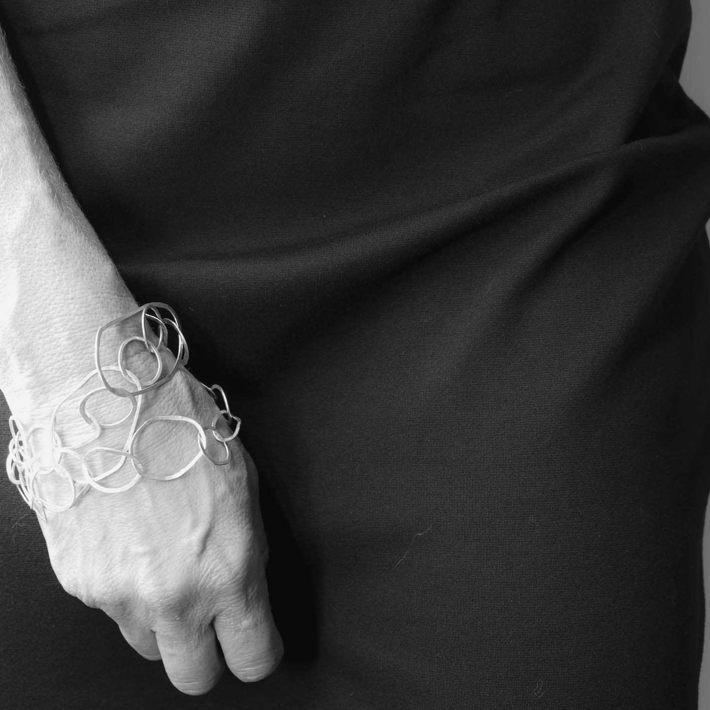modern multi link sterling silver bracelet • hammered • handmade in France