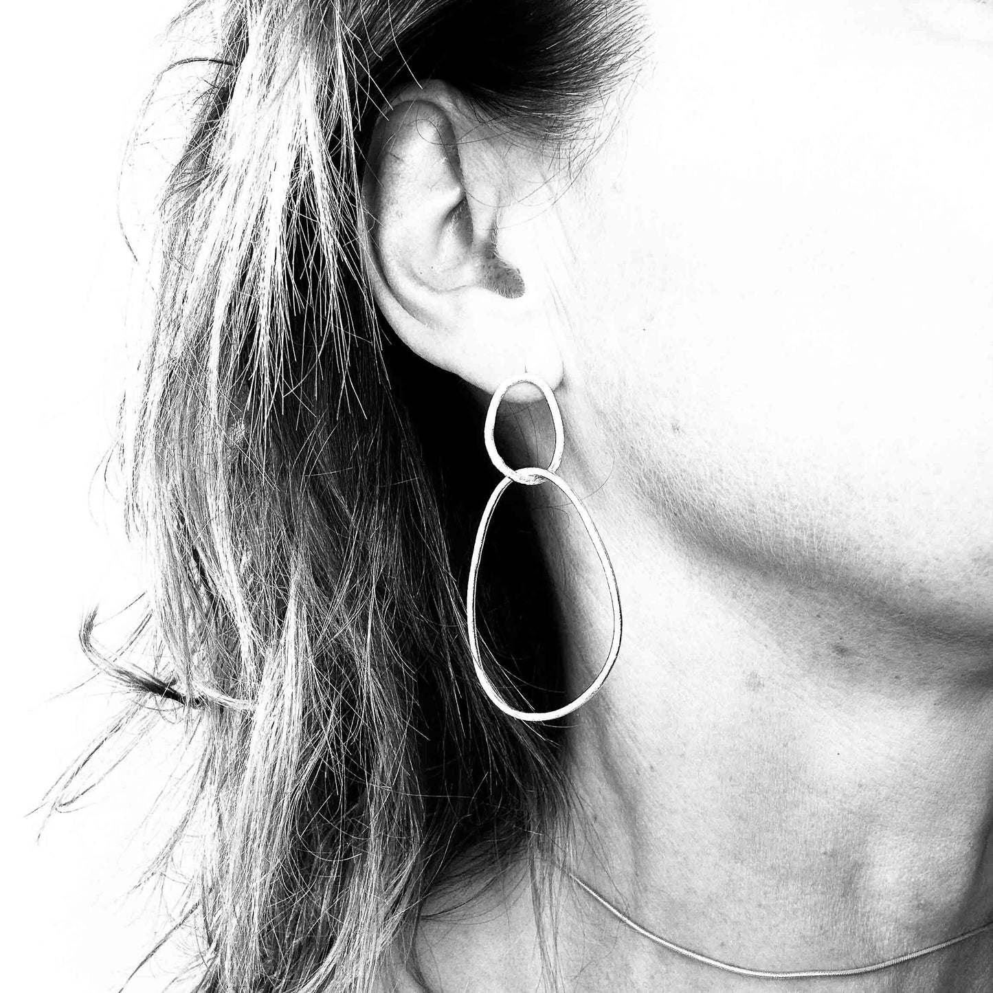 long minimalist dangly earrings in 925 sterling silver with organic shapes, short length