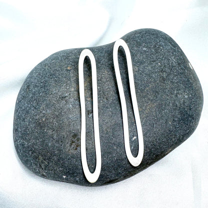 Moderne Herz-Ohrstecker aus Sterlingsilber