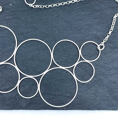 pHOTOS !!!!! geometric silver necklace with round circles and adjustable chain