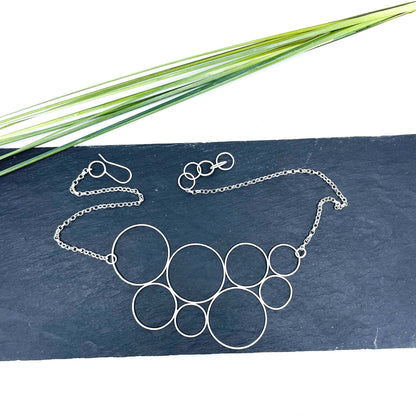 pHOTOS !!!!! geometric silver necklace with round circles and adjustable chain