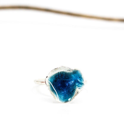 minimalist blue ring in 925 eco sterling silver coated with ocean blue resin, sabine Werner jewellery 