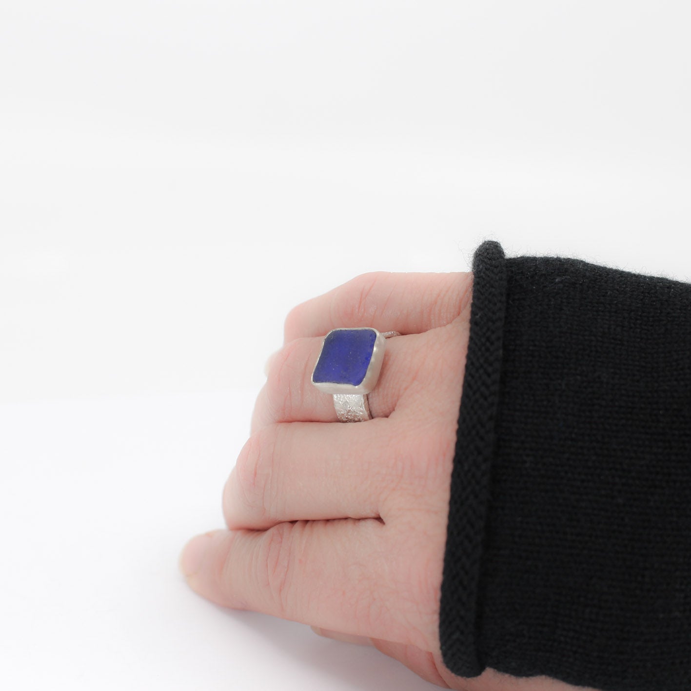 seltener blauer Seeglas-Silber-Statement-Ring aus 925er Öko-Sterlingsilber 