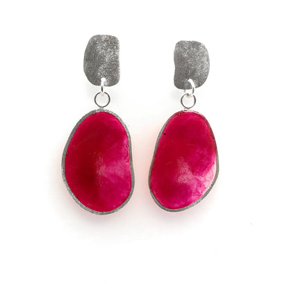 dark pink dangling earrings • 925 sterling silver and resin