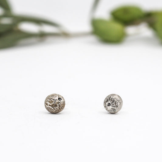 small silver studs with a set black diamond • sterling silver • handmade in France