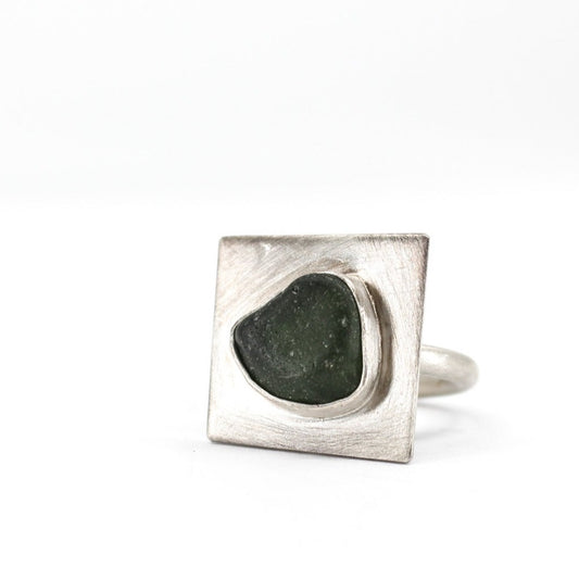 green statement ring in 925 sterling silver set with green sea glass from the French Riviera , sabine werner jewellery