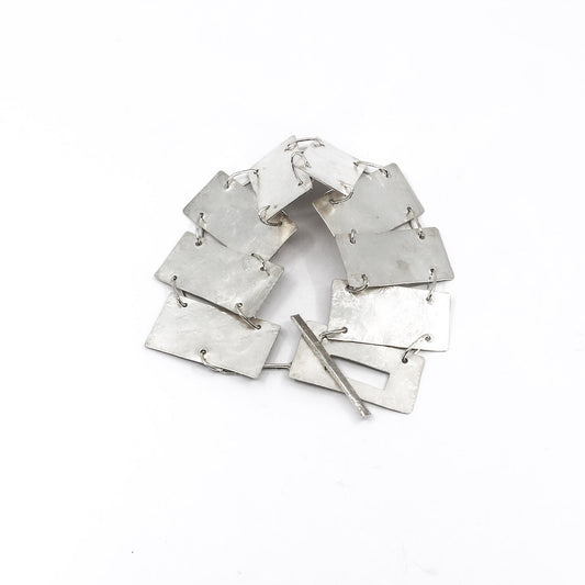 minimalistisches Armband aus Sterlingsilber • gehämmerte rechteckige Elemente • handgefertigt in Frankreich