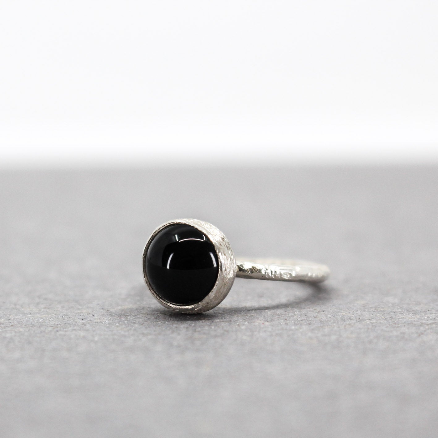 black onyx silver ring with textured round 925 eco sterling silver band • 10 mm onyx